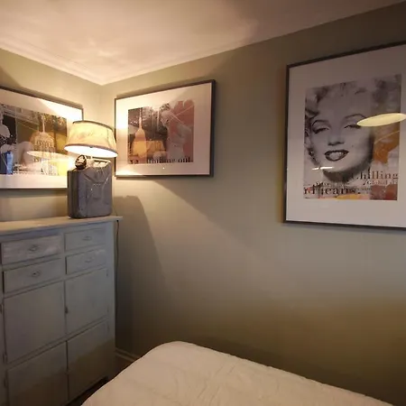 Vintage Apartment