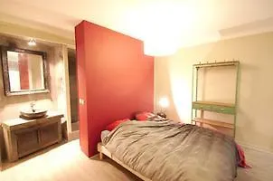 Vintage Apartment *